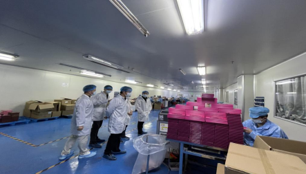 跨境揚帆，美妝出海——我院院長侯鐵軍一行赴義烏開展化妝品跨境電商專題調研